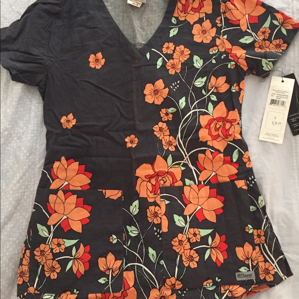 Greys Anatomy Scrub top. size xs